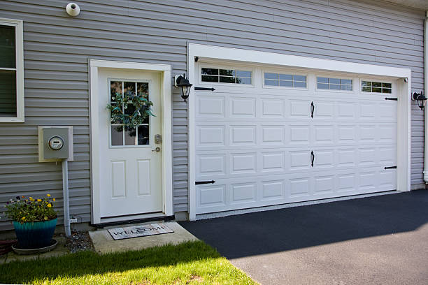 24/7 Emergency Garage Door Panel Replacement experts in Franconia, VA